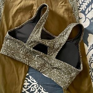 EUC Zyia Olive Speckled Keyhole Bra Size L